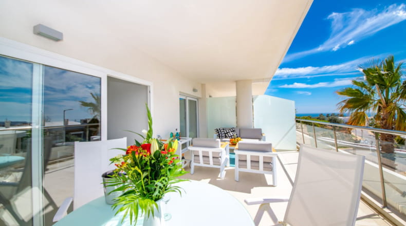 Bajos(2) - Apartamento soleado con vistas impresionantes